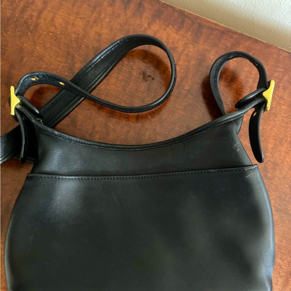 Black vintage coach crossbody!